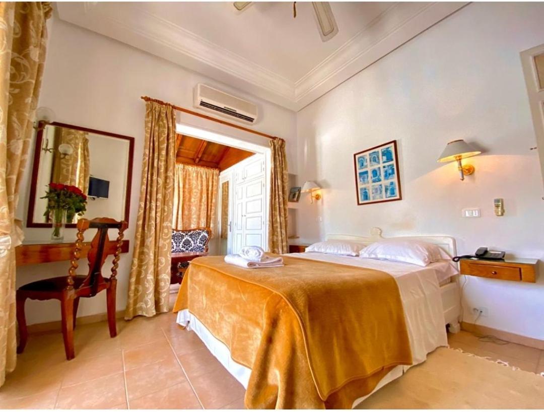 Plaza Corniche Hotel La Marsa Ngoại thất bức ảnh